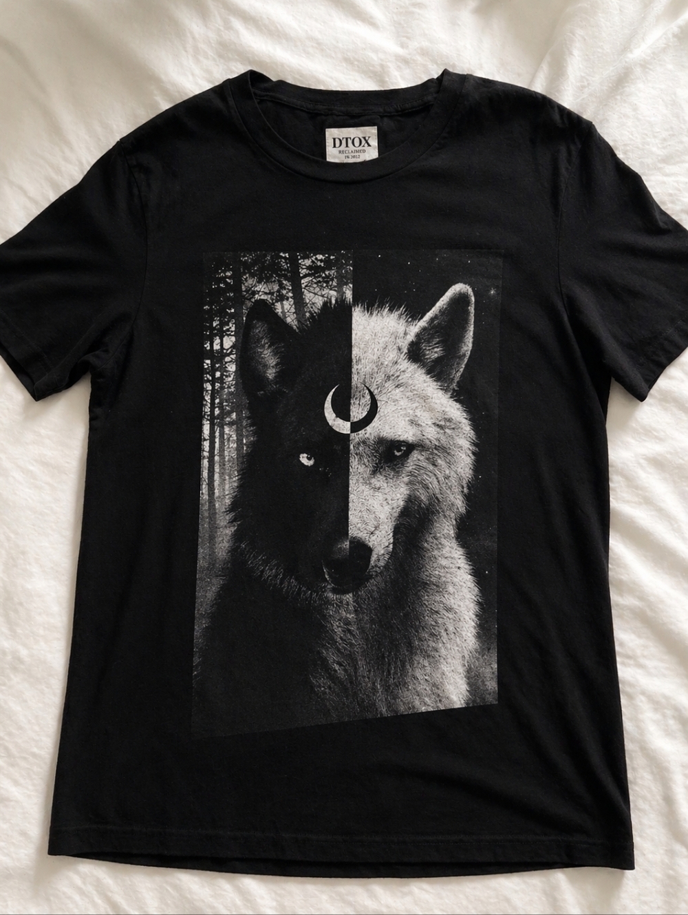 DTox Reclaimed Wolf Graphic T-Shirt – Dark Aesthetic / Streetwear – Rare
